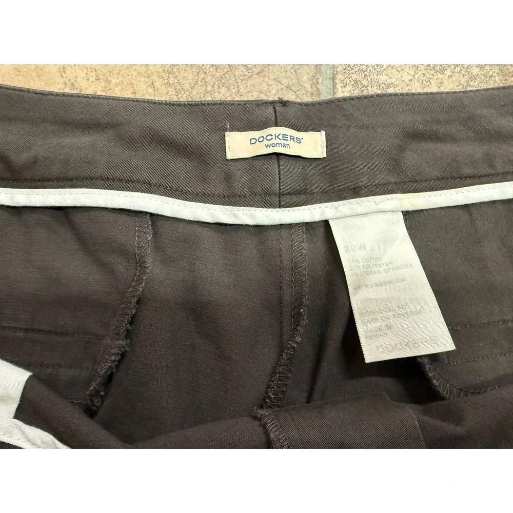 Dockers woman metro
